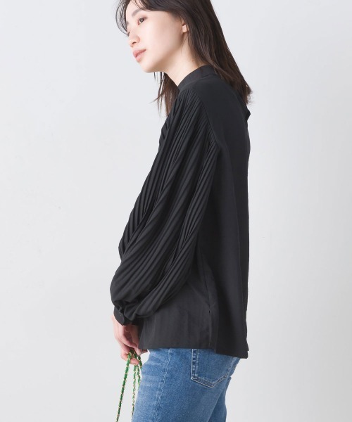 terrace(テラス)の「プリーツスリーブブラウス(シャツ/ブラウス・レディース・ブラック/ライトカーキ/ラベンダー・MEDIUM)」の19枚目の写真