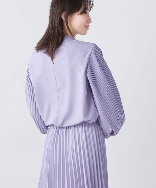 terrace(テラス)の「プリーツスリーブブラウス(シャツ/ブラウス・レディース・ブラック/ライトカーキ/ラベンダー・MEDIUM)」の13枚目の写真