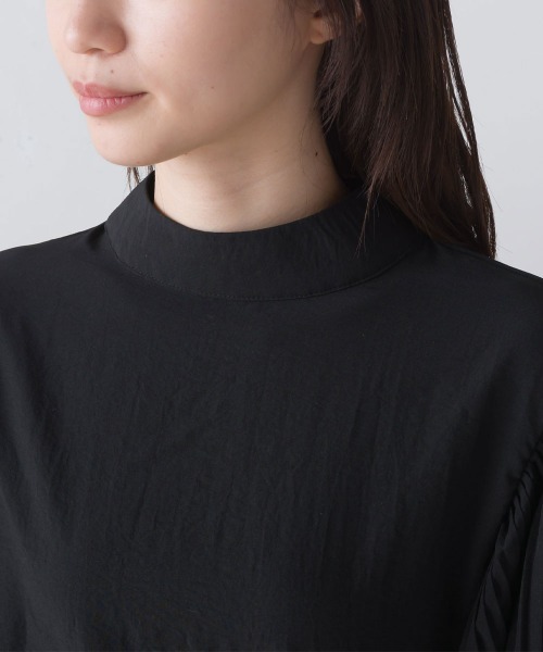 terrace(テラス)の「プリーツスリーブブラウス(シャツ/ブラウス・レディース・ブラック/ライトカーキ/ラベンダー・MEDIUM)」の11枚目の写真