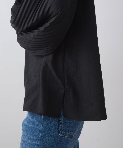 terrace(テラス)の「プリーツスリーブブラウス(シャツ/ブラウス・レディース・ブラック/ライトカーキ/ラベンダー・MEDIUM)」の9枚目の写真