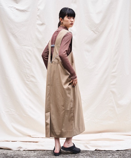 sneeuw（スニュウ）の「フレームジャンパースカート（サロペット/オーバーオール・レディース・チャコールグレー/ベージュ・ONESIZE）」の12枚目の写真