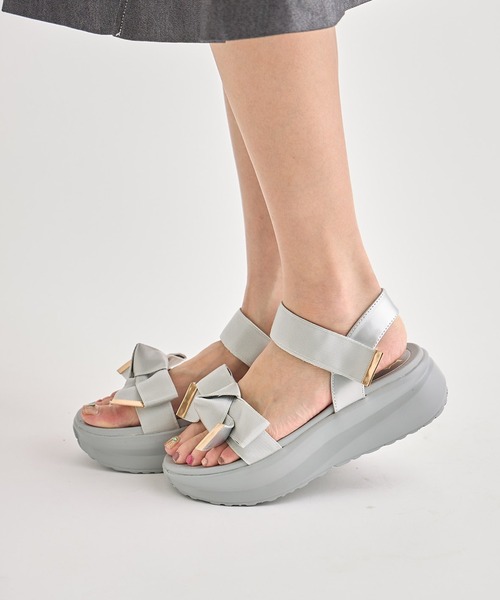 tocco closet（トッコ　クローゼット）の「サテンテープリボンサンダル（サンダル・レディース・ブラック/グレー・M/L/LL）」の15枚目の写真