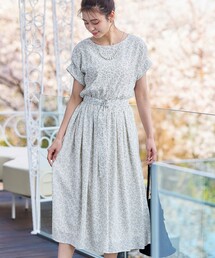【洗える】花柄タックフレンチスリーブワンピース