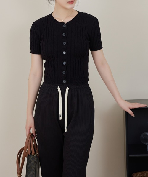 solleim（ソルレム）の「コンパクト半袖ケーブルニットカーディガン（カーディガン/ボレロ・レディース・ブラック/ホワイト/ピンク・M）」の4枚目の写真