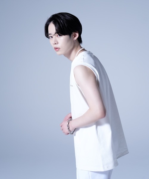 AROUND FLAVA(アラウンドフラバ)の「silkete like heavy weight glitter print sleeveless T / シルケットライク ヘビーウェイト ラメプリントノースリーブTシャツ(Tシャツ/カットソー・メンズ・ブラック/ホワイト・SMALL/MEDIUM/LARGE)」の15枚目の写真