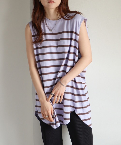 COURO(コウロ)の「ロング丈ノースリーブパネルボーダーTシャツ(Tシャツ/カットソー・レディース・ブラック×ホワイト/ホワイト×ブラック/ベージュ系/パープル系・M)」の2枚目の写真