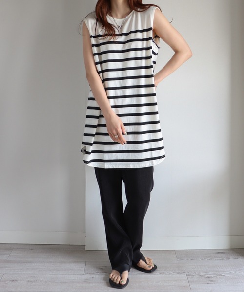 COURO(コウロ)の「ロング丈ノースリーブパネルボーダーTシャツ(Tシャツ/カットソー・レディース・ブラック×ホワイト/ホワイト×ブラック/ベージュ系/パープル系・M)」の13枚目の写真