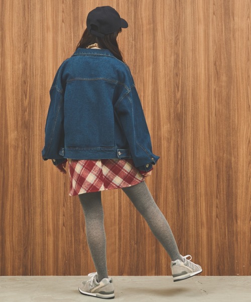 MERLOT（メルロー）の「ルーズデニムジャケット（デニムジャケット・レディース・ブルー/ネイビー・SMALL/FREE）」の10枚目の写真