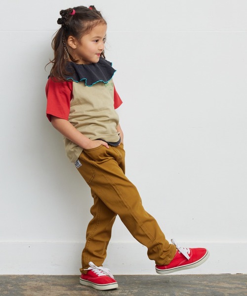 Life Support Products（ライフサポートプロダクツ）の「ストレッチストレートパンツ（80～150cm）（チノパンツ・キッズ・グリーン/グレー/イエロー/ダークブルー/ブラック/アイボリー/ライトブルー/ブラウン/カーキ/ラベンダー/パープル/オレンジ/ピンク/ライトグリーン・80/90/95/100/110/120/130/140/150）」の21枚目の写真