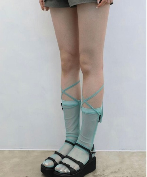 UGLY SHADOW（アグリーシャドウ）の「韓国ブランド Uglyshadow アグリーシャドウ MESH LACE SOCKS メッシュ レースソックス シースルーソックス ひもソックス レースアップ 靴下 韓国ファッション（ソックス/靴下・レディース・パープル/アイボリー/ミント/ブラック・ONE SIZE）」の3枚目の写真