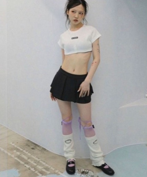 UGLY SHADOW（アグリーシャドウ）の「韓国ブランド Uglyshadow アグリーシャドウ MESH LACE SOCKS メッシュ レースソックス シースルーソックス ひもソックス レースアップ 靴下 韓国ファッション（ソックス/靴下・レディース・パープル/アイボリー/ミント/ブラック・ONE SIZE）」の10枚目の写真