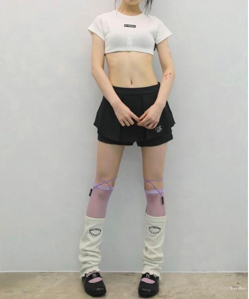 UGLY SHADOW（アグリーシャドウ）の「韓国ブランド Uglyshadow アグリーシャドウ MESH LACE SOCKS メッシュ レースソックス シースルーソックス ひもソックス レースアップ 靴下 韓国ファッション（ソックス/靴下・レディース・パープル/アイボリー/ミント/ブラック・ONE SIZE）」の11枚目の写真