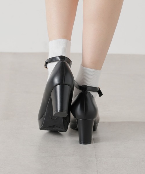 Honeys(ハニーズ)の「厚底ストラップ付パンプス(パンプス・レディース・ブラック/ピンクベージュ/ブラック系その他・24.0/23.0/22.5/23.5/24.5)」の9枚目の写真