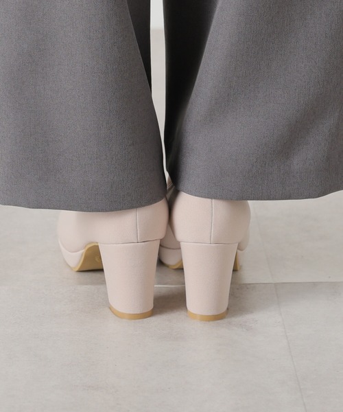 Honeys(ハニーズ)の「厚底ストラップ付パンプス(パンプス・レディース・ブラック/ピンクベージュ/ブラック系その他・24.0/23.0/22.5/23.5/24.5)」の12枚目の写真