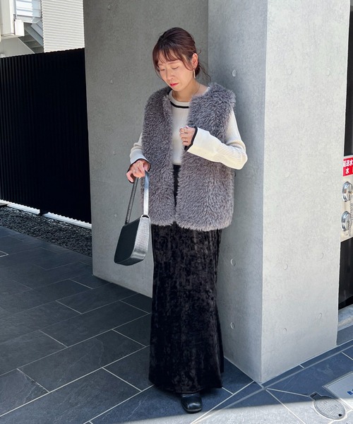 feepur（フェピュール）の「【ハンドウォッシャブル】フレアスリーブ配色リブニット（ニット/セーター・レディース・オフホワイト/グレー/ブラック・MEDIUM）」の16枚目の写真