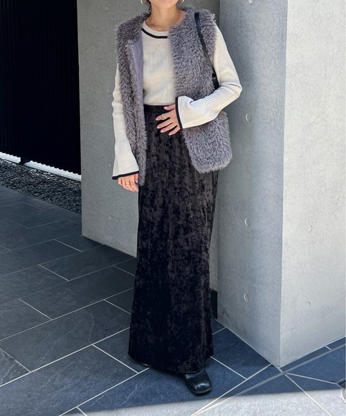 feepur（フェピュール）の「【ハンドウォッシャブル】フレアスリーブ配色リブニット（ニット/セーター・レディース・オフホワイト/グレー/ブラック・MEDIUM）」の14枚目の写真