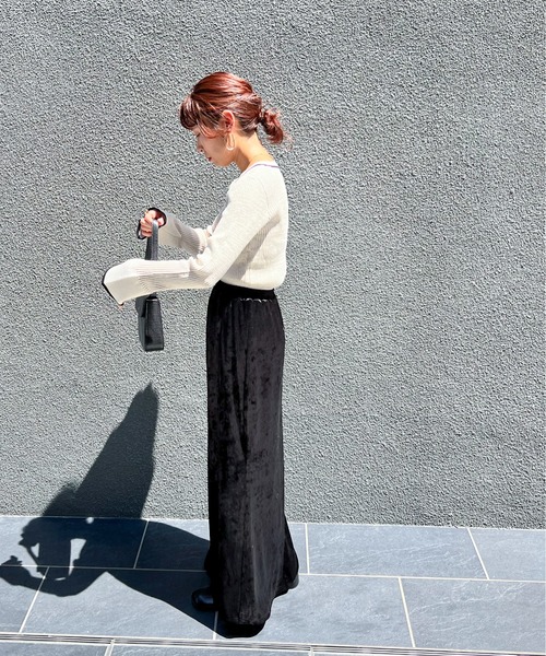 feepur（フェピュール）の「【ハンドウォッシャブル】フレアスリーブ配色リブニット（ニット/セーター・レディース・オフホワイト/グレー/ブラック・MEDIUM）」の19枚目の写真