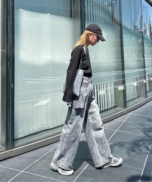 feepur（フェピュール）の「【ハンドウォッシャブル】フレアスリーブ配色リブニット（ニット/セーター・レディース・オフホワイト/グレー/ブラック・MEDIUM）」の11枚目の写真