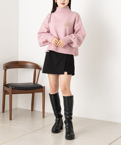 セール】【新色追加/REVIVAL】ブローチ付ボリューム袖ハイネックニット