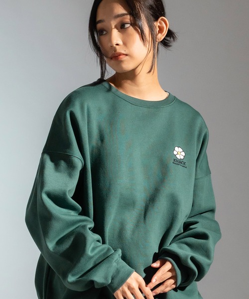 Ressaca（レサーカ）の「オーバーサイズ フラワーワンポイントロゴ刺繍 裏起毛スウェットプルオーバー（スウェット・レディース・オートミール/ネイビー/ブルー/ブラック/グリーン/グレー・M/XL/L）」の5枚目の写真