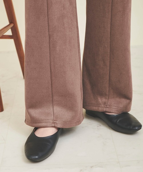 mil（ミル）の「【150㎝前後の小柄さんサイズ】スウェードライクセミフレアパンツ【ウォッシャブル・高伸縮】（その他パンツ・レディース・アイボリー/ピンク/ブラウン・XS/M/S）」の17枚目の写真