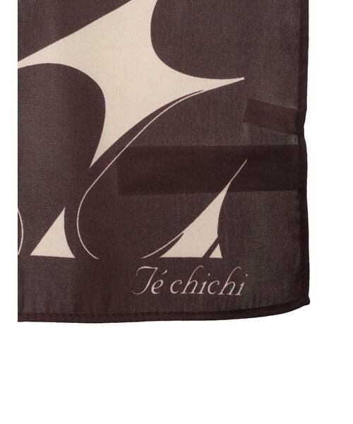 Te chichi(テチチ)の「柄スカーフ(ストール/ショール・レディース・オフホワイト/ブラウン/ブラック/グリーン・F)」の17枚目の写真