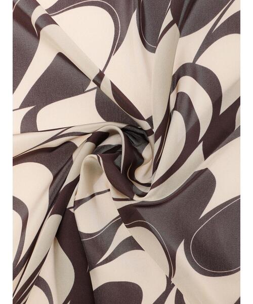 Te chichi(テチチ)の「柄スカーフ(ストール/ショール・レディース・オフホワイト/ブラウン/ブラック/グリーン・F)」の18枚目の写真