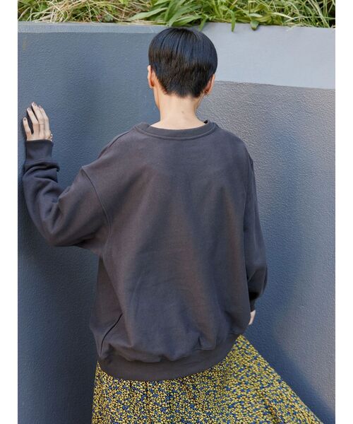 AMERICAN HOLIC（アメリカンホリック）の「ネップ裏毛ロゴスウェット（スウェット・レディース・チャコールグレー/ホワイト系その他/グレー系その他・M/L）」の9枚目の写真