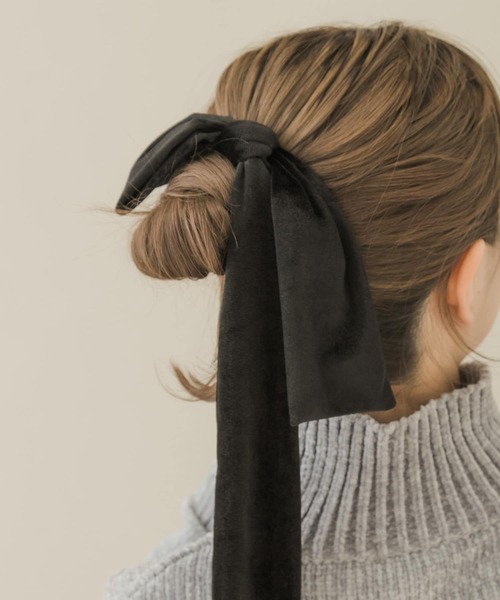 SMELLY（スメリー）の「『WEB/一部店舗限定』ベロアビッグリボンヘアカフセット（ヘアゴム・レディース・カーキ/ブラック・-）」の15枚目の写真