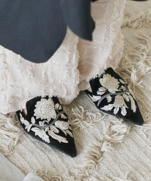 グッチ　ポインテッドトゥ　ミュール　キャンバス　　37 刺繍ポインテッドトゥミュール（パンプス）｜Libra Cue（リブラ