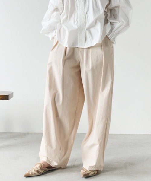 Libra Cue(リブラ キュー)の「刺繍ポインテッドトゥミュール(パンプス・レディース・ベージュ/ブラック・L/M/S)」の17枚目の写真