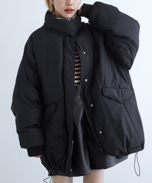 w closet(ダブルクローゼット)の「モンスターダウン(ダウンジャケット/コート・レディース・ブラック/オフホワイト・FREE)」の2枚目の写真