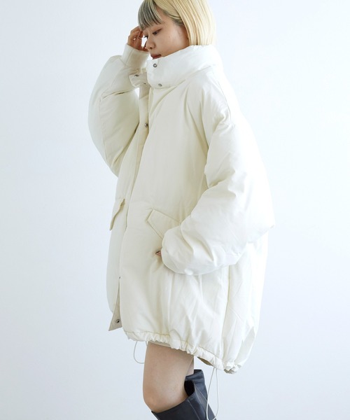 w closet(ダブルクローゼット)の「モンスターダウン(ダウンジャケット/コート・レディース・ブラック/オフホワイト・FREE)」の3枚目の写真