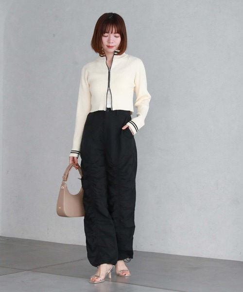 archives(アルシーヴ)の「ラインWzipリブニット(ニット/セーター・レディース・グレー/ブラック/アイボリー・MEDIUM)」の7枚目の写真