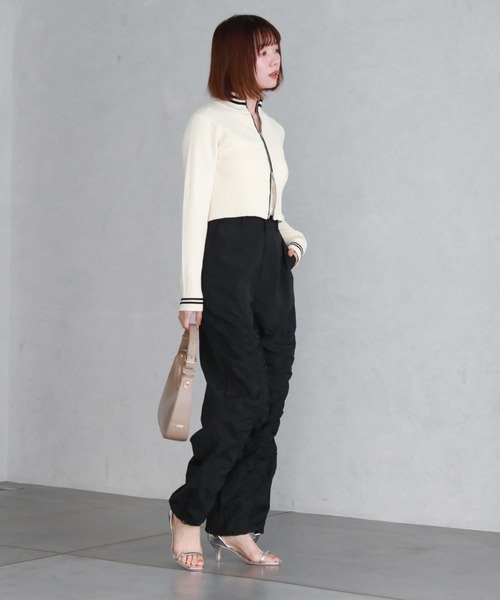 archives(アルシーヴ)の「ラインWzipリブニット(ニット/セーター・レディース・グレー/ブラック/アイボリー・MEDIUM)」の11枚目の写真