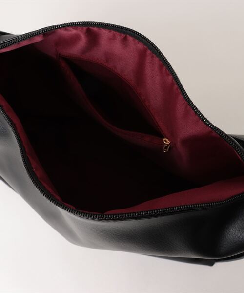 LA VORAGINE(ラ ヴォラジネ)の「A4対応大容量ショルダーバッグ(ショルダーバッグ・レディース・ベージュ/ブラウン/ダークブラウン/ブラック・FREE)」の5枚目の写真