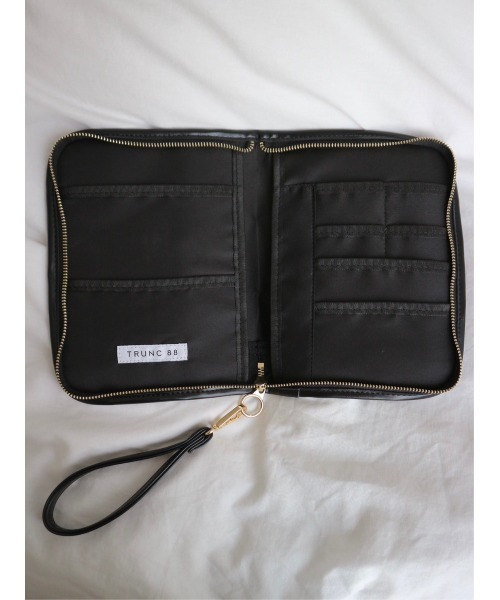驚きの値段 TRUNC 88（トランクエイティーエイト）の「Eco Leather Combi バッグ
