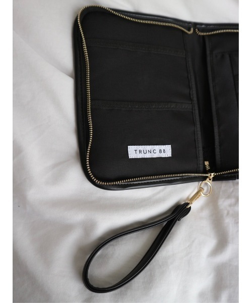 TRUNC（トランクエイティーエイト）の「Eco Leather Combi Multi Case