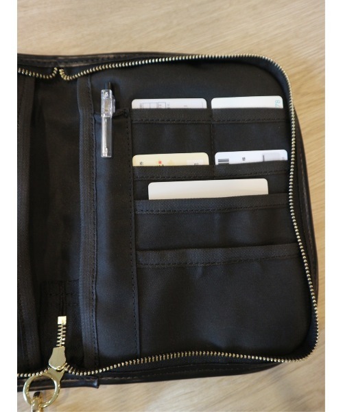 TRUNC 88（トランクエイティーエイト）の「Eco Leather Combi