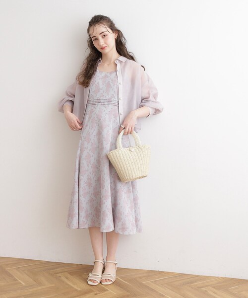 couture brooch（クチュールブローチ）の「◆【羽織でも、一枚着としても】パール調ボタンシアーシャツ（シャツ/ブラウス・レディース・アイボリー/サックスブルー/サンドベージュ/ブラック/オフホワイト・42/38/36）」の12枚目の写真