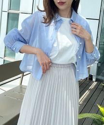 ◆【羽織でも、一枚着としても】パール調ボタンシアーシャツ