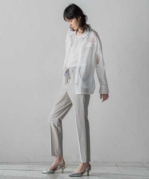 la.f…(ラエフ)の「【洗濯機で洗える/撥水防汚加工】ドロストテーパードパンツ(スラックス・レディース・ブラック/ネイビー/ベージュ/カーキ・9号/7号/11号)」の22枚目の写真