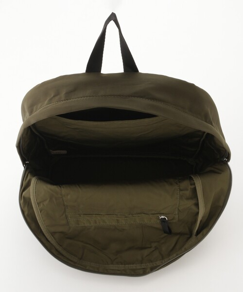 &Bridge(アンドブリッジ)の「Earth Made (アースメイド) シンプルリュック(KK)(バックパック/リュック・レディース・カーキ・99)」の4枚目の写真