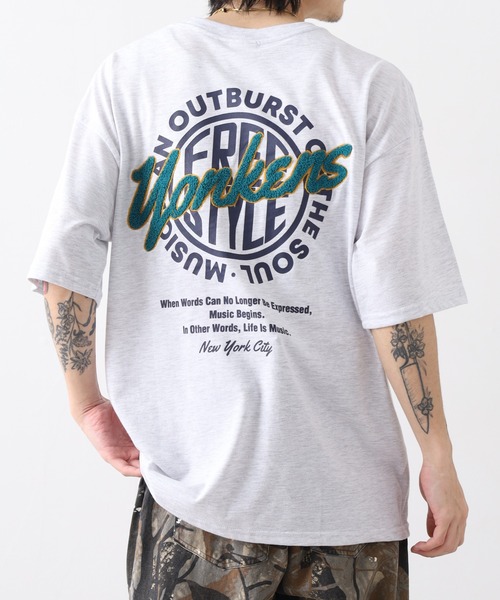 FUNALIVE(ファンアライブ)の「サガラ刺繍オーバーサイズTシャツ UVカット&COOL&DRY 半袖(Tシャツ/カットソー・メンズ・ブラック/ホワイト系その他2/ライトグレー/ブルー/オフホワイト/ブラック系その他2/ブラウン/ミント/スミクロ/ダークブルー/ホワイト系その他3/ダークグリーン/ダークネイビー/ライトグリーン系1/ホワイト系1/ブラック系その他4/ブラウン系1/ラベンダー/ホワイト系その他4/ブラック系その他3/ブラック系その他5/ダークグリーン系1/ホワイト系その他5/ブラック系1・M/L/LL)」の6枚目の写真
