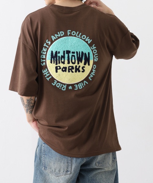 FUNALIVE(ファンアライブ)の「サガラ刺繍オーバーサイズTシャツ UVカット&COOL&DRY 半袖(Tシャツ/カットソー・メンズ・ブラック/ホワイト系その他2/ライトグレー/ブルー/オフホワイト/ブラック系その他2/ブラウン/ミント/スミクロ/ダークブルー/ホワイト系その他3/ダークグリーン/ダークネイビー/ライトグリーン系1/ホワイト系1/ブラック系その他4/ブラウン系1/ラベンダー/ホワイト系その他4/ブラック系その他3/ブラック系その他5/ダークグリーン系1/ホワイト系その他5/ブラック系1・M/L/LL)」の16枚目の写真