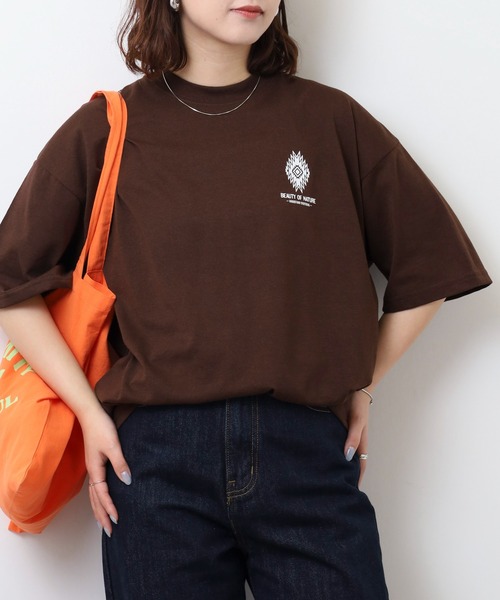 FUNALIVE(ファンアライブ)の「サガラ刺繍オーバーサイズTシャツ UVカット&COOL&DRY 半袖(Tシャツ/カットソー・メンズ・ブラック/ホワイト系その他2/ライトグレー/ブルー/オフホワイト/ブラック系その他2/ブラウン/ミント/スミクロ/ダークブルー/ホワイト系その他3/ダークグリーン/ダークネイビー/ライトグリーン系1/ホワイト系1/ブラック系その他4/ブラウン系1/ラベンダー/ホワイト系その他4/ブラック系その他3/ブラック系その他5/ダークグリーン系1/ホワイト系その他5/ブラック系1・M/L/LL)」の15枚目の写真