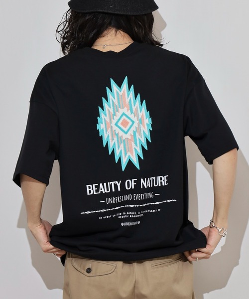 FUNALIVE(ファンアライブ)の「サガラ刺繍オーバーサイズTシャツ UVカット&COOL&DRY 半袖(Tシャツ/カットソー・メンズ・ブラック/ホワイト系その他2/ライトグレー/ブルー/オフホワイト/ブラック系その他2/ブラウン/ミント/スミクロ/ダークブルー/ホワイト系その他3/ダークグリーン/ダークネイビー/ライトグリーン系1/ホワイト系1/ブラック系その他4/ブラウン系1/ラベンダー/ホワイト系その他4/ブラック系その他3/ブラック系その他5/ダークグリーン系1/ホワイト系その他5/ブラック系1・M/L/LL)」の9枚目の写真