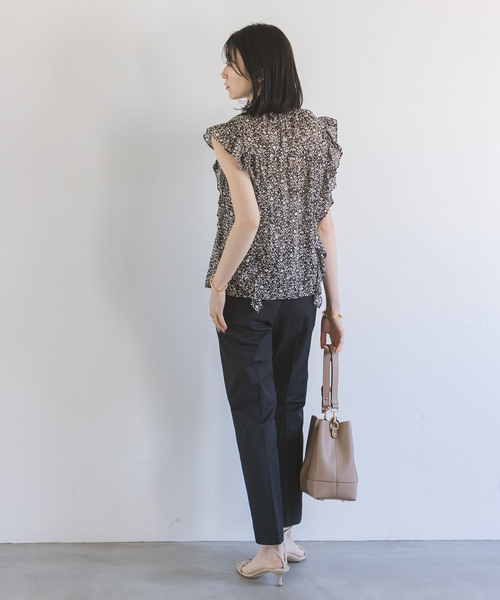 Noble（ノーブル）の「《追加》ドライコットンリネンステップヘムパンツ 6（スラックス・レディース・ラベンダー/ブラック/ホワイト系その他・40/38/36/34）」の5枚目の写真