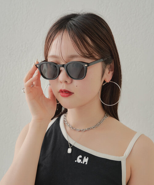 Chico(チコ)の「ボストンサングラス(サングラス・レディース・ブラック/クリア/ベージュ・FREE)」の5枚目の写真