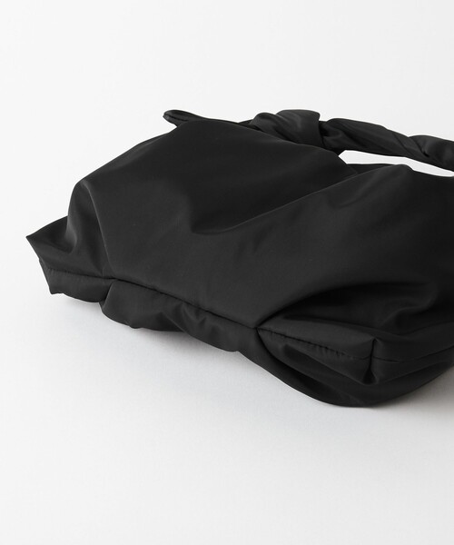 BEAUTY&YOUTH UNITED ARROWS（ビューティーアンドユースユナイテッドアローズ）の「ギャザー リボンハンドル ショルダーバッグ -2WAY-（ショルダーバッグ・レディース・イエロー/ブラック/ワインレッド・FREE）」の7枚目の写真